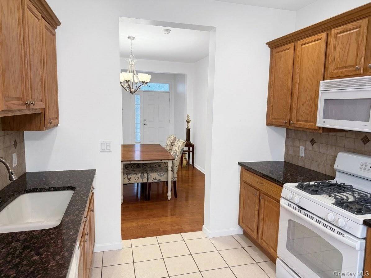 Apartamento com 2 Quartos à Venda em Lake Grove - Nova Iorque - EUA - 7