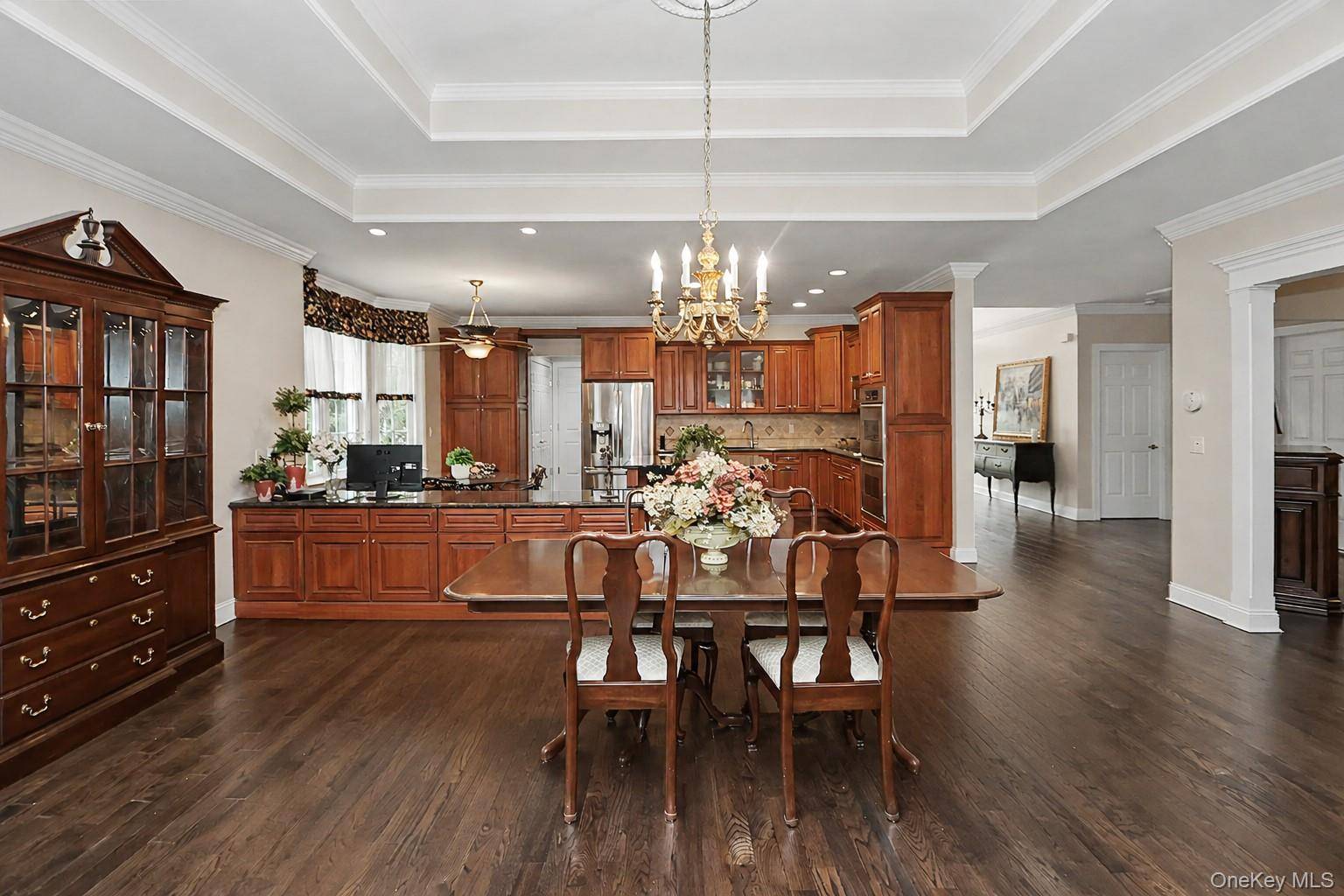 2 Bedroom Home for Sale in Melville - New York - USA - 4