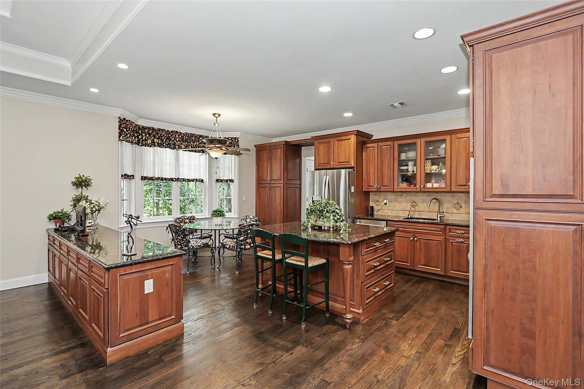 2 Bedroom Home for Sale in Melville - New York - USA - 5