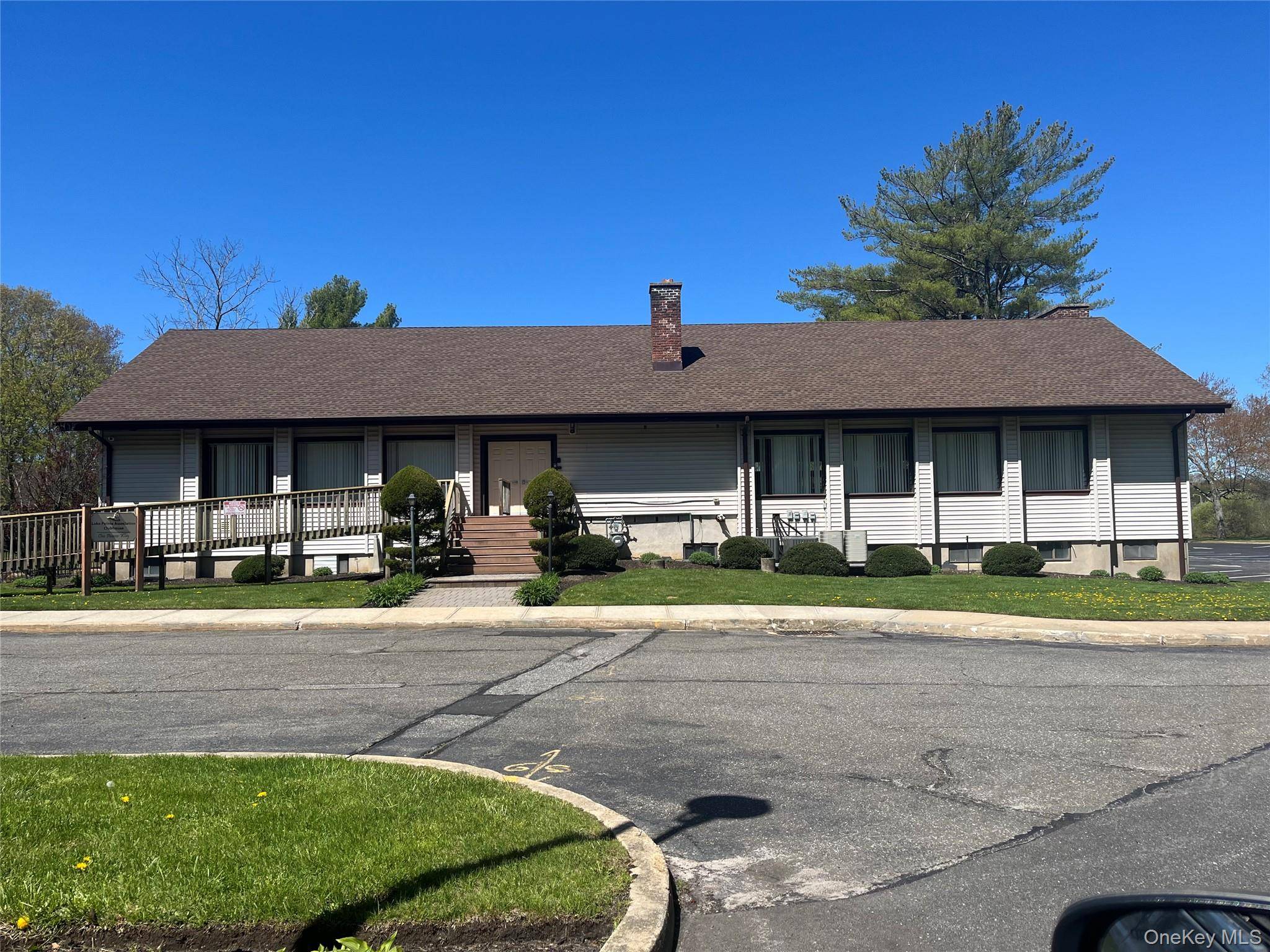 2 Bedroom Home for Sale in Middle Island - New York - USA - 8