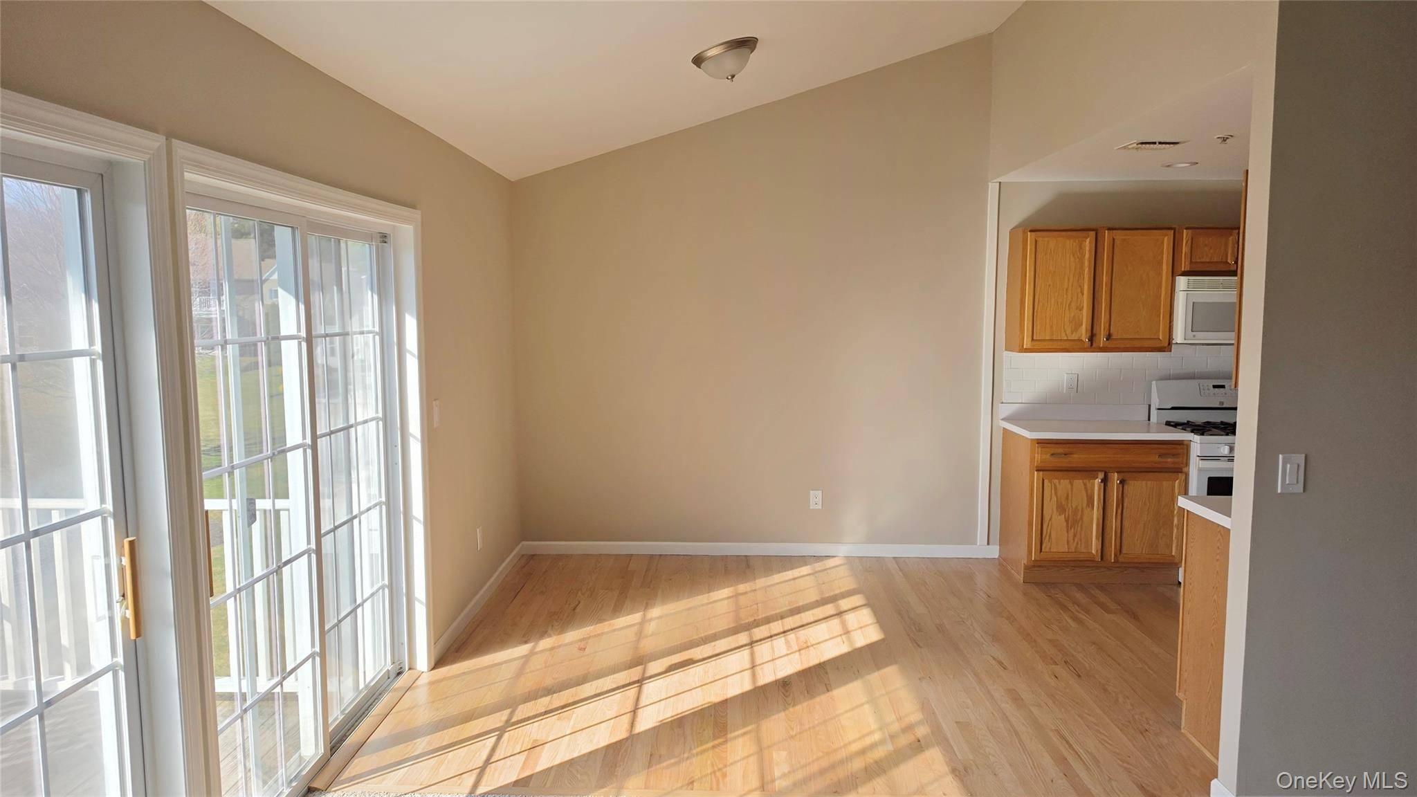 Apartamento de 2 Dormitorios en Venta en Mount Sinai - Nueva York - EE. UU. - 7