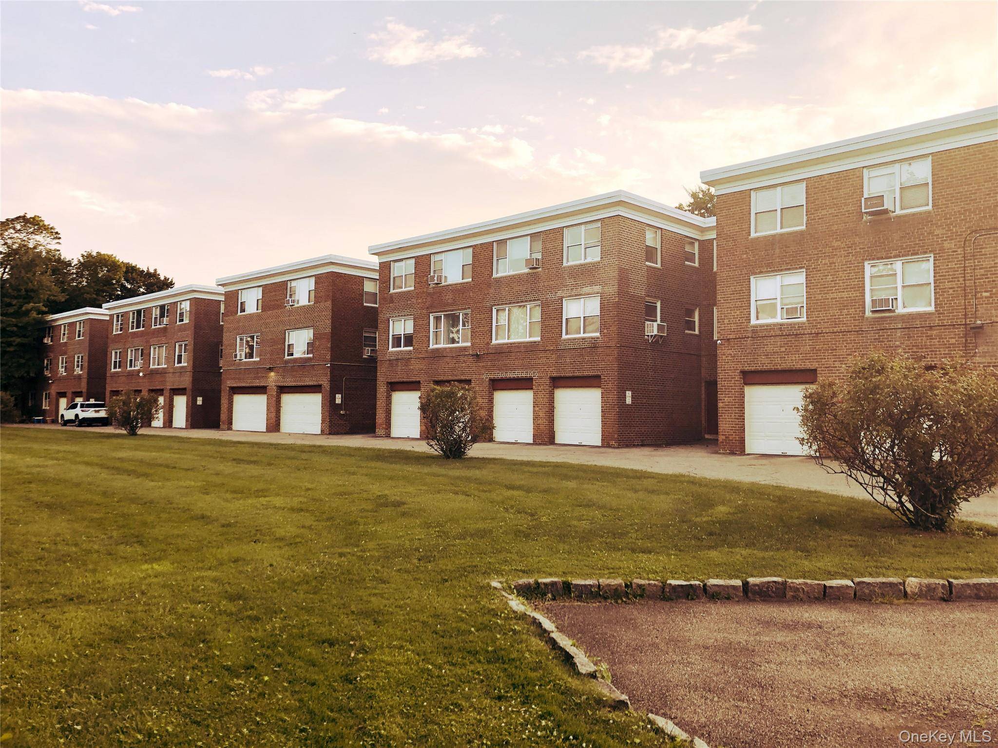 Apartamento de 2 Dormitorios en Venta en New Rochelle - Nueva York - EE. UU. - 3