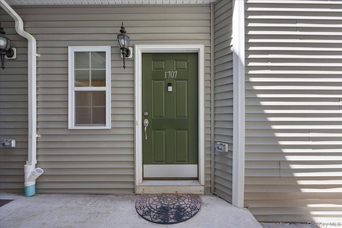 2 Bedroom Home for Sale in New Windsor - New York - USA - 3