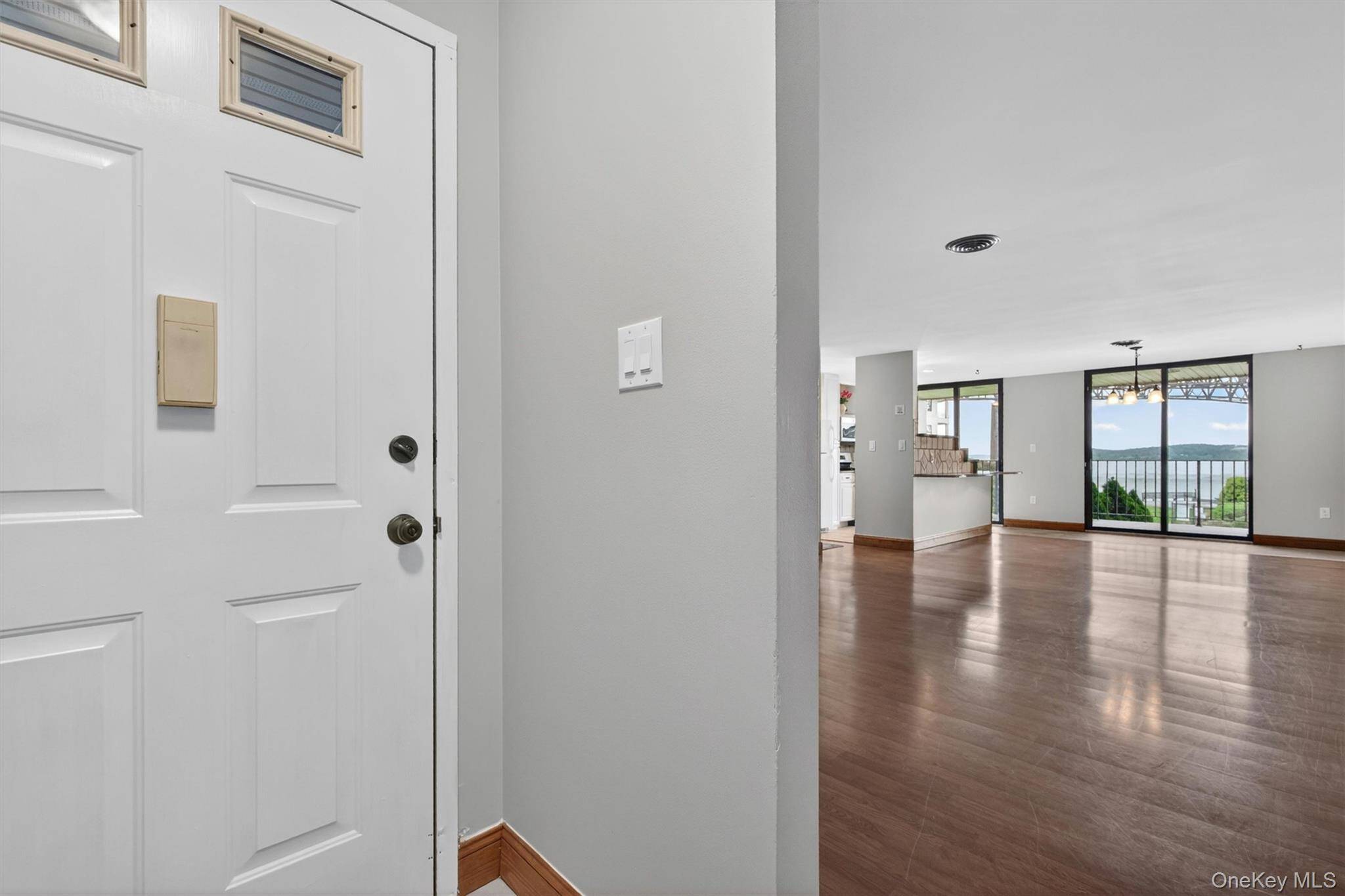 2 Bedroom Home for Sale in Newburgh - New York - USA - 3