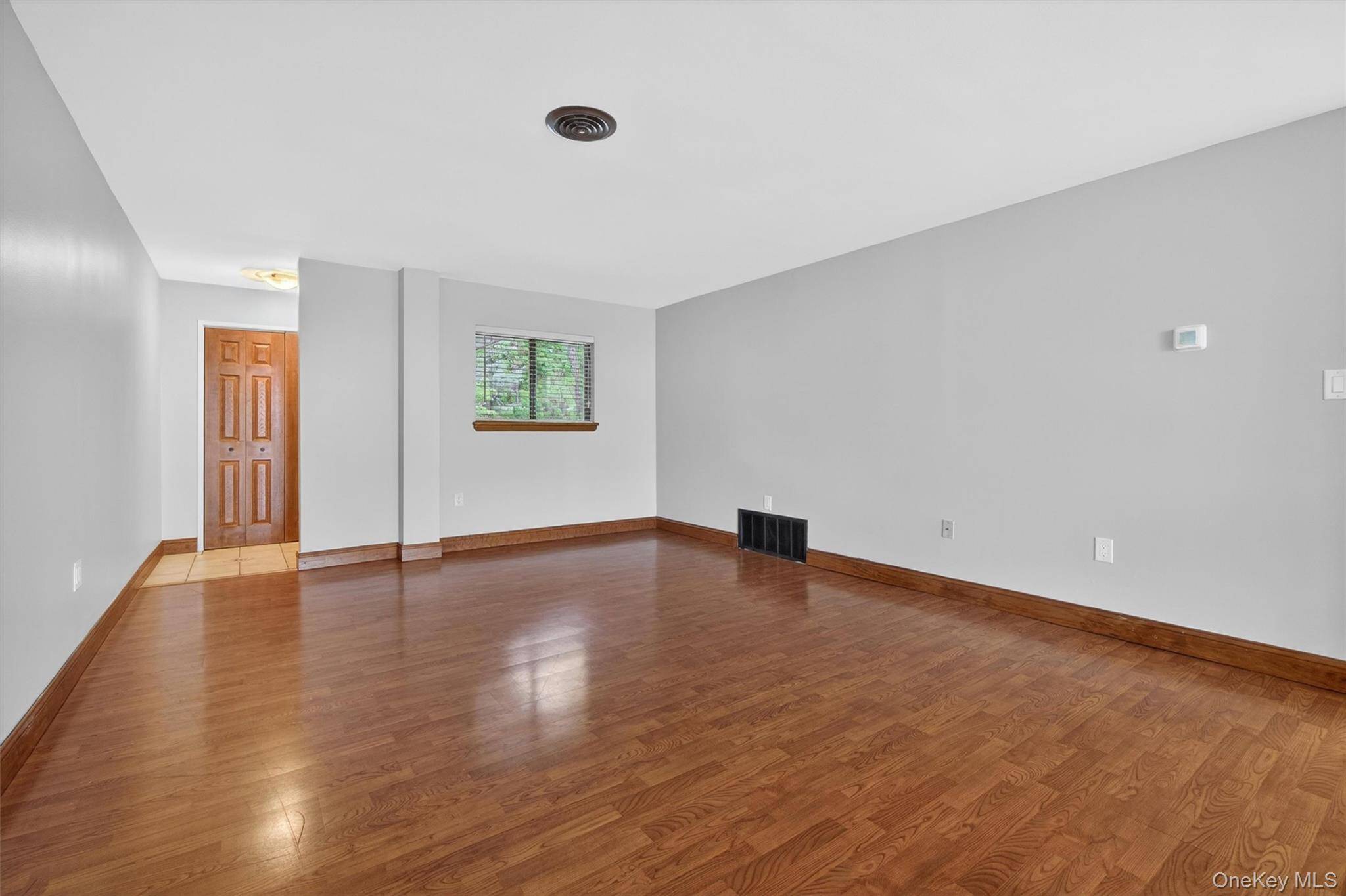 2 Bedroom Home for Sale in Newburgh - New York - USA - 4
