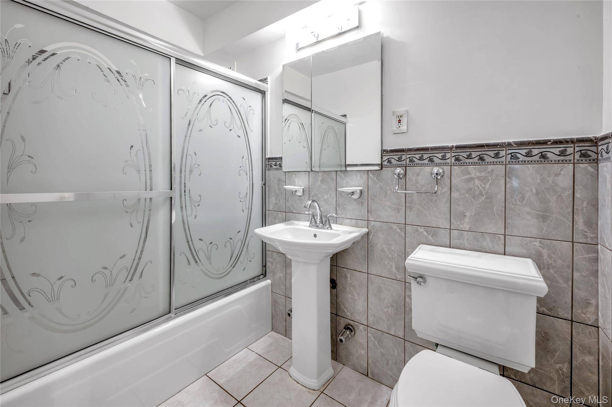 2 Bedroom Home for Sale in New York - Manhattan - New York - USA - 7