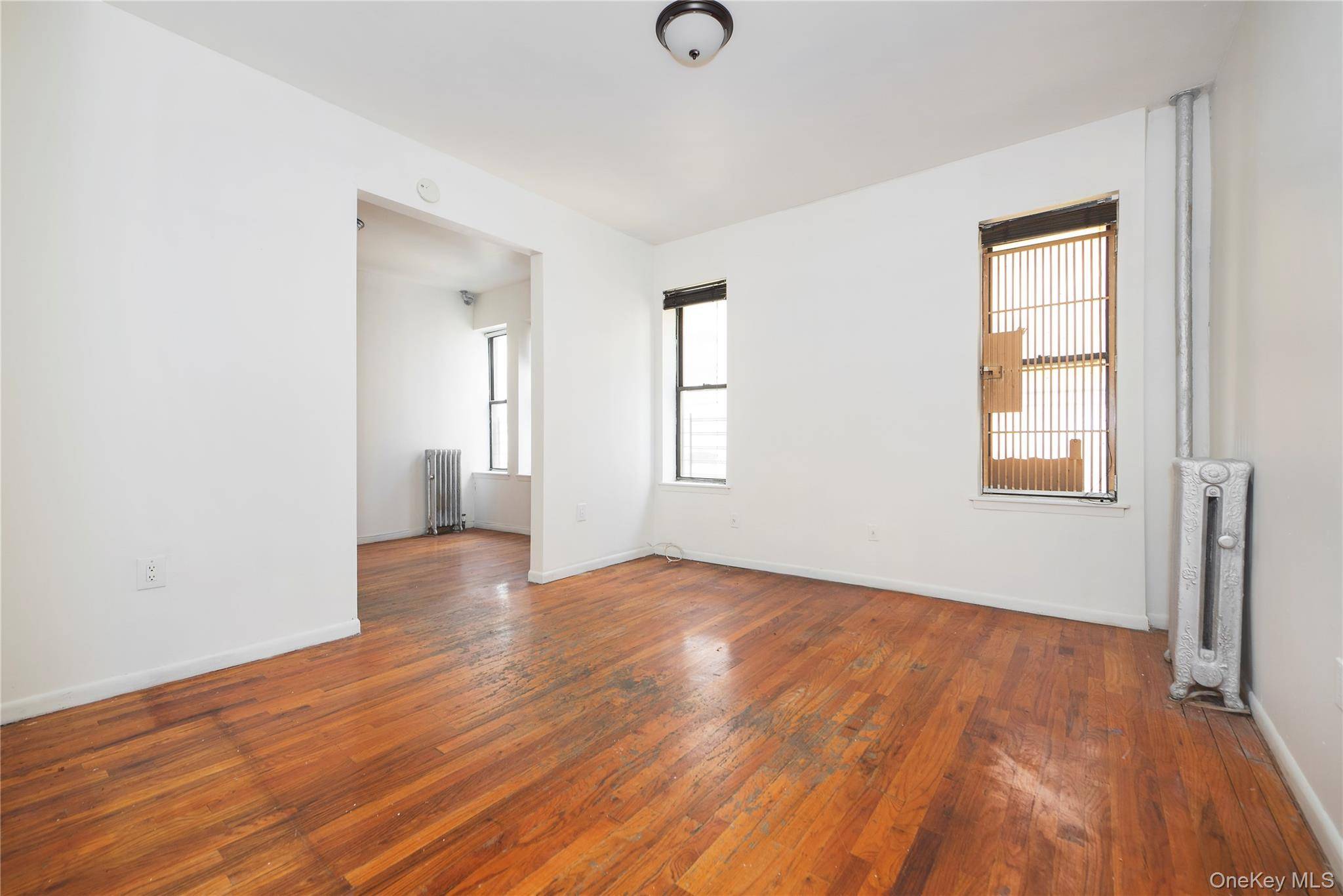 2 Bedroom Home for Sale in New York - Manhattan - New York - USA - 3