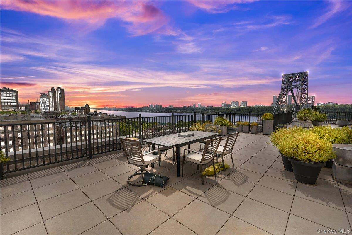 2 Bedroom Home for Sale in New York - Manhattan - New York - USA - 1