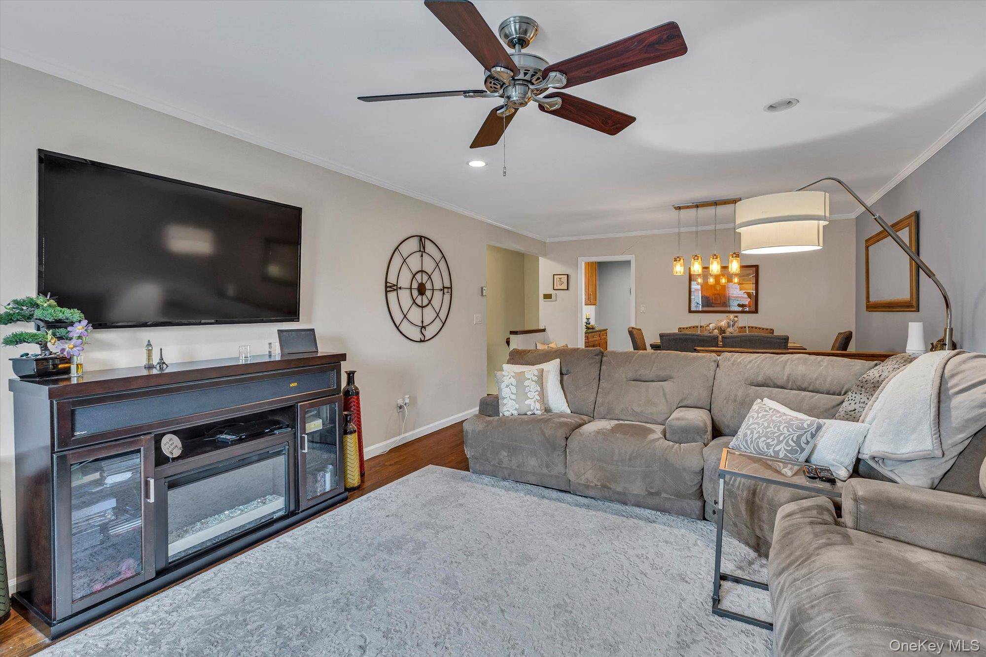 Apartamento com 2 Quartos à Venda em Oakdale - Nova Iorque - EUA - 4