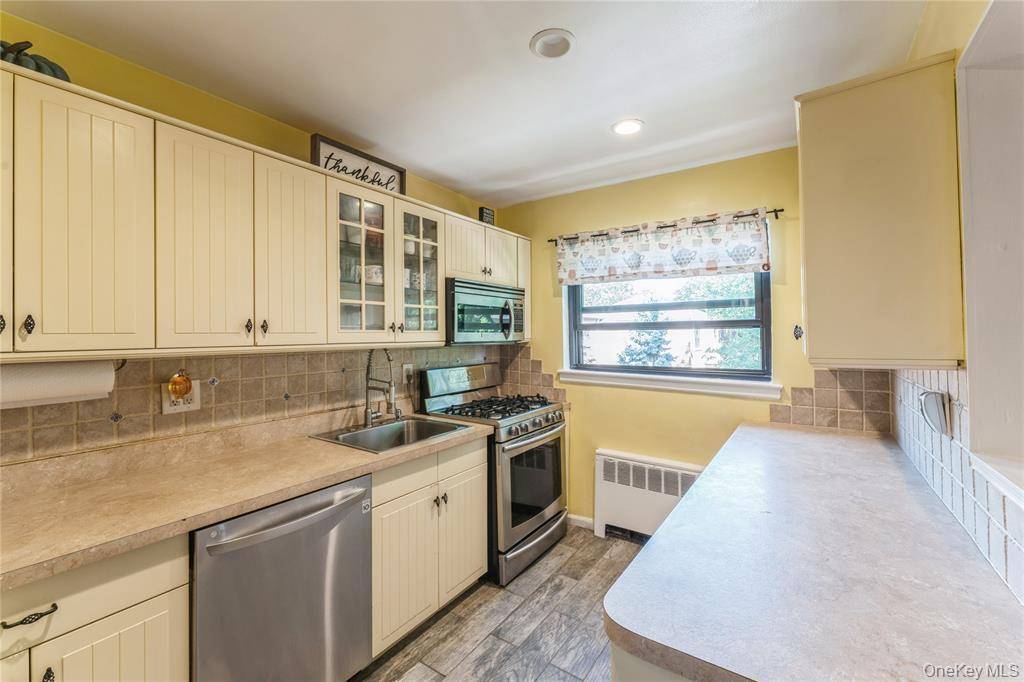 Apartamento com 2 Quartos à Venda em Oakland Gardens - Nova Iorque - EUA - 4