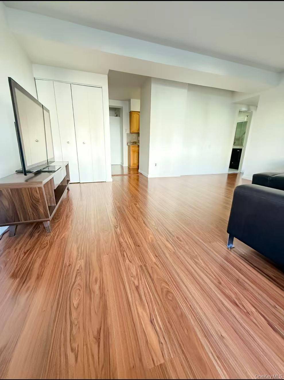 Apartamento com 2 Quartos à Venda em Oakland Gardens - Nova Iorque - EUA - 2