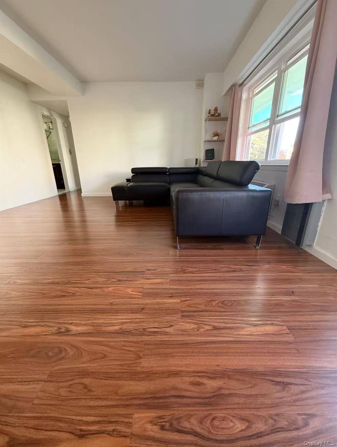 Apartamento com 2 Quartos à Venda em Oakland Gardens - Nova Iorque - EUA - 3
