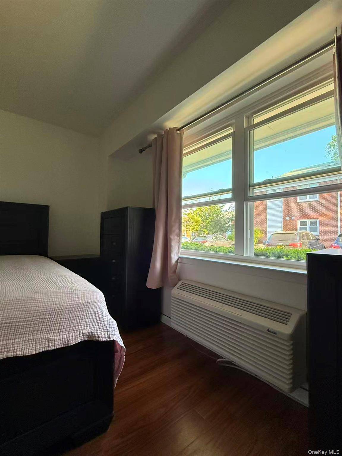 Apartamento com 2 Quartos à Venda em Oakland Gardens - Nova Iorque - EUA - 6