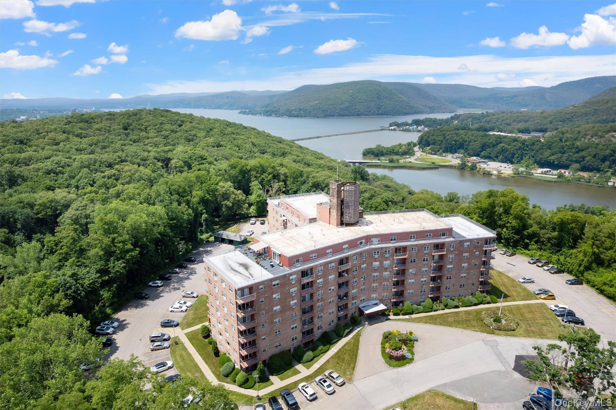 Apartamento com 2 Quartos à Venda em Peekskill - Nova Iorque - EUA - 1