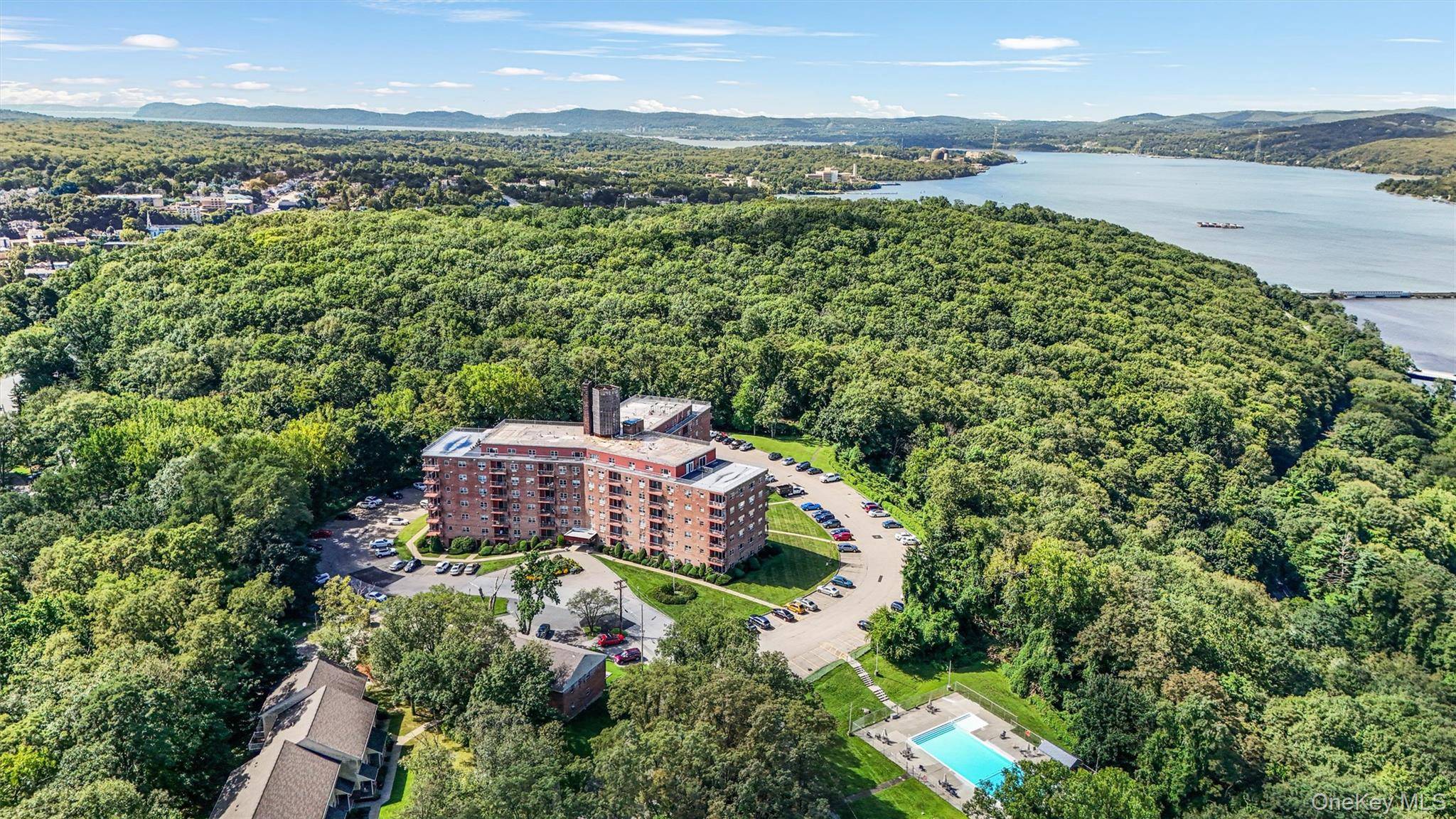 Apartamento com 2 Quartos à Venda em Peekskill - Nova Iorque - EUA - 2