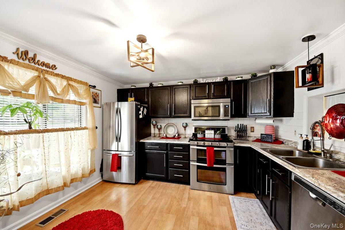 Apartamento de 2 Dormitorios en Venta en Peekskill - Nueva York - EE. UU. - 3