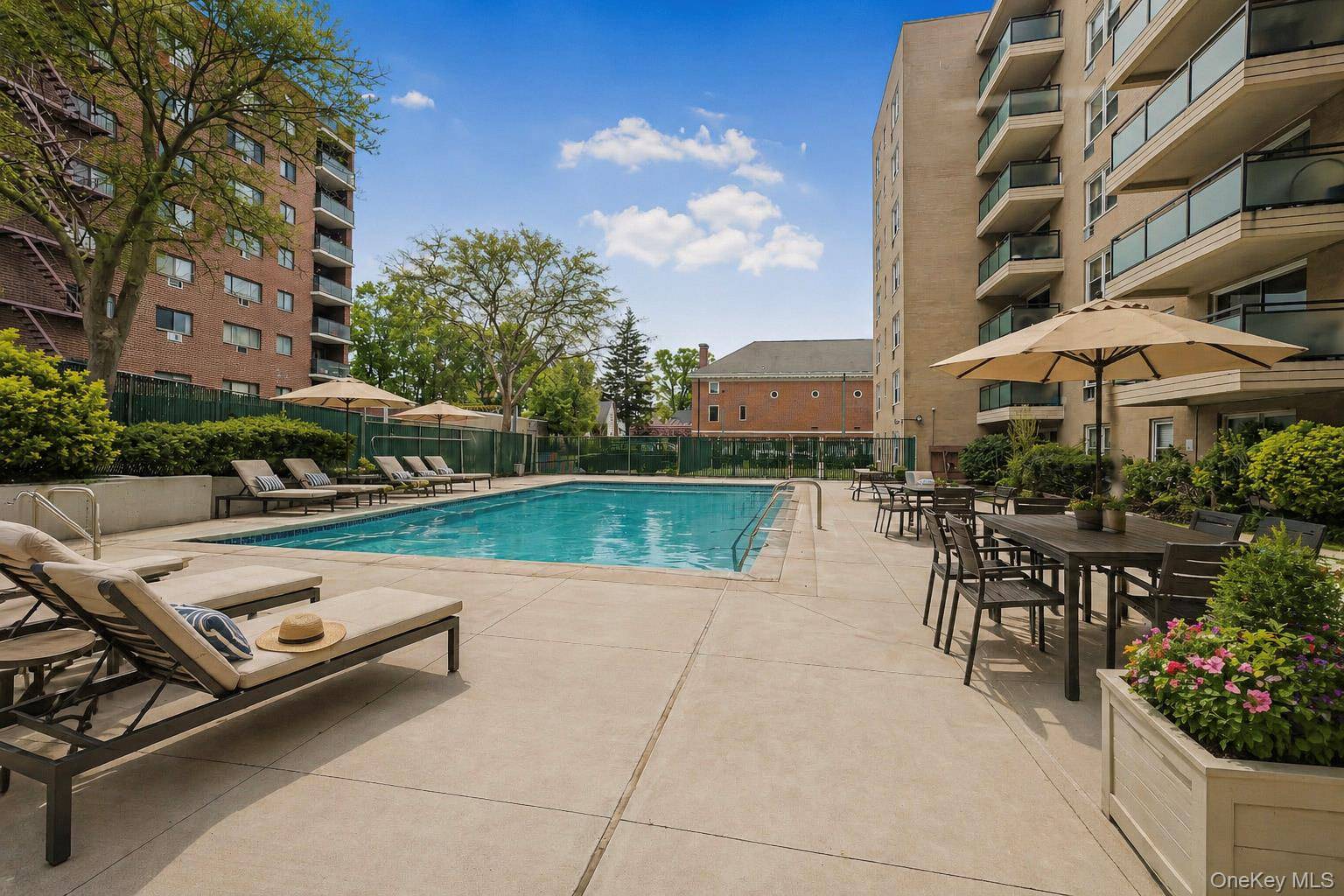 Apartamento com 2 Quartos à Venda em Port Chester - Nova Iorque - EUA - 1