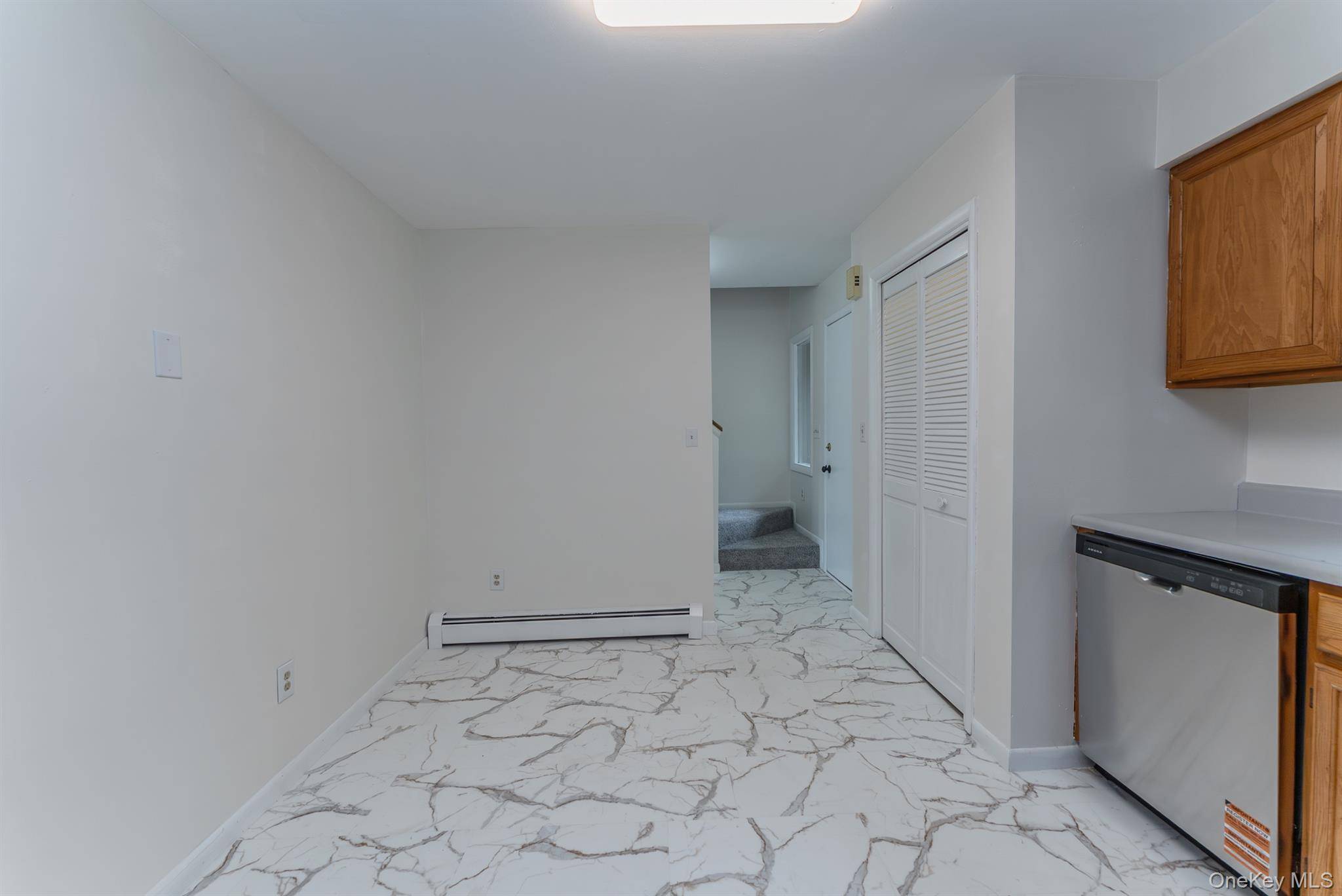 Apartamento com 2 Quartos à Venda em Port Ewen - Nova Iorque - EUA - 7