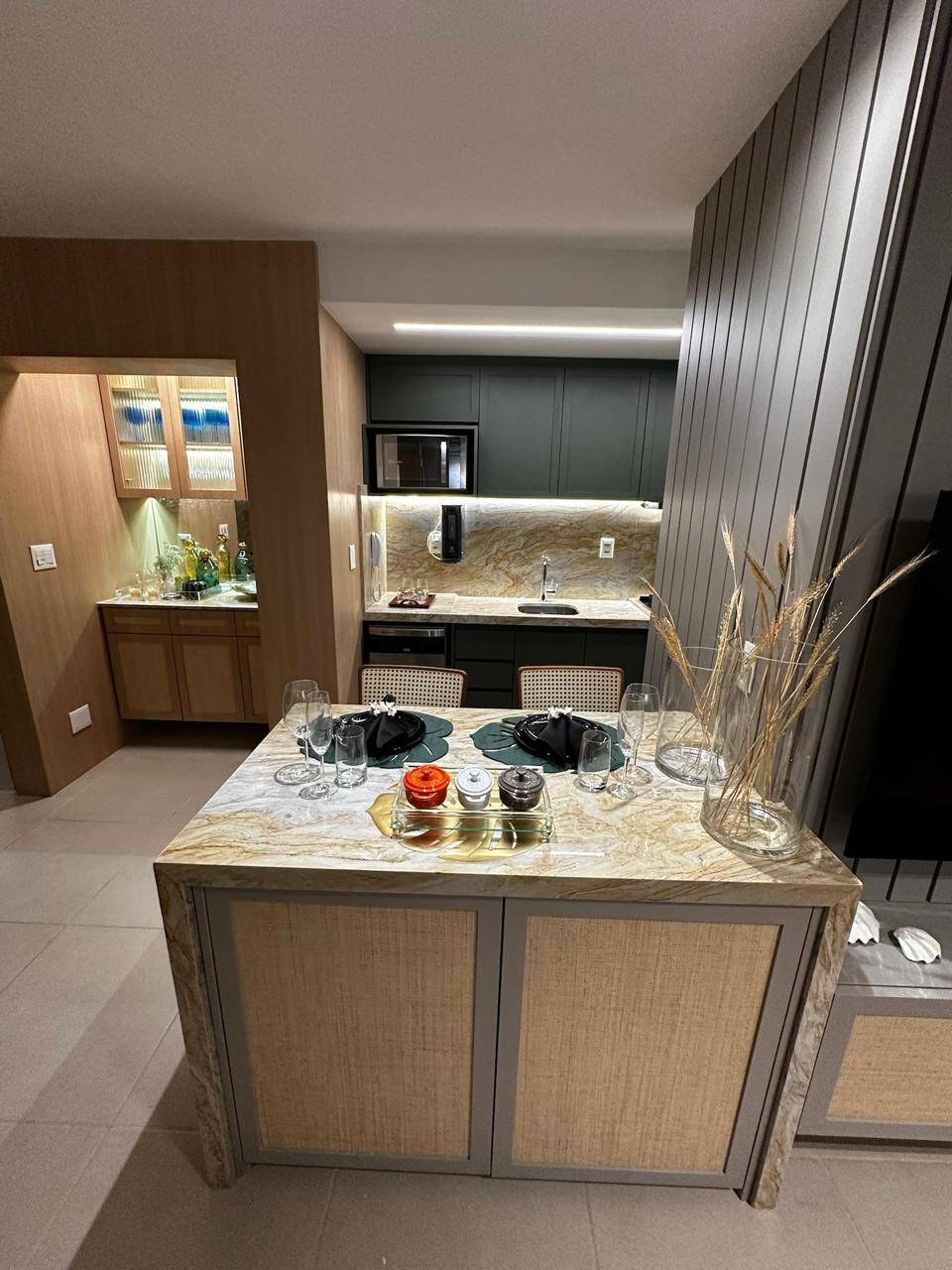 Apartamento com 2 Quartos à Venda em Praia do Forte - Bahia - Brasil - 4