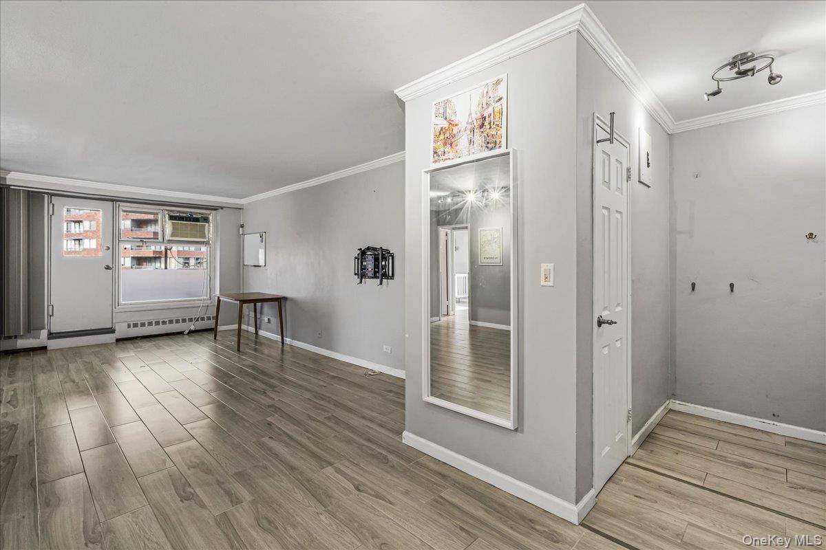 2 Bedroom Home for Sale in Rego Park - New York - USA - 5