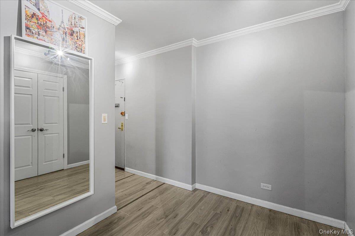 2 Bedroom Home for Sale in Rego Park - New York - USA - 6