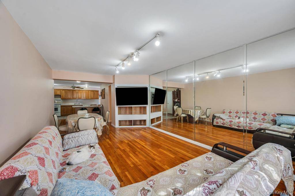 Apartamento com 2 Quartos à Venda em Rego Park - Nova Iorque - EUA - 6