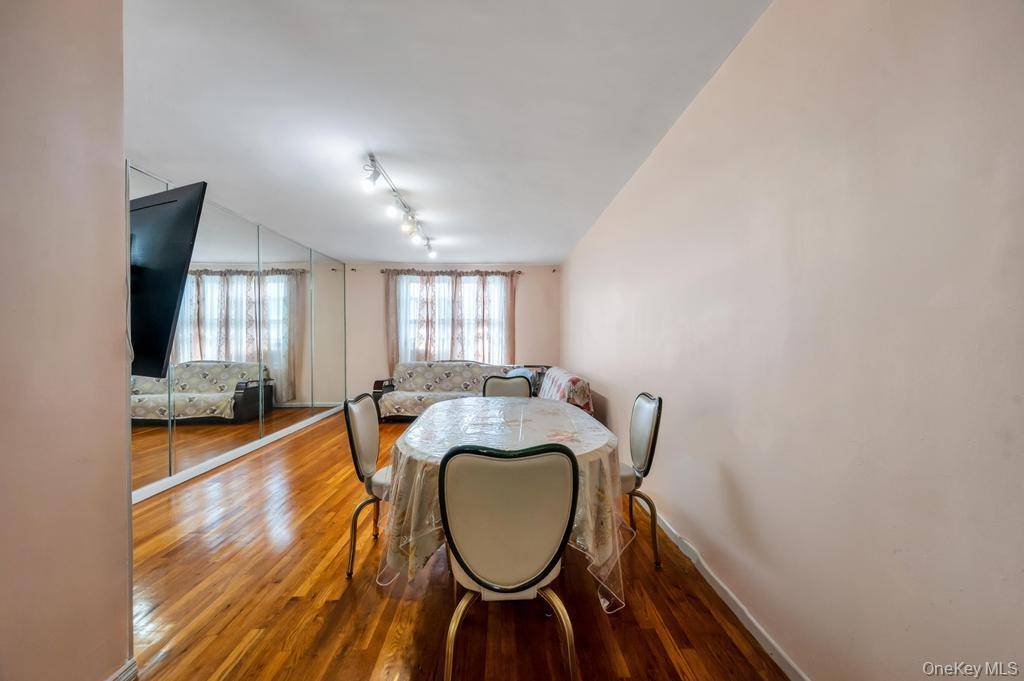 Apartamento com 2 Quartos à Venda em Rego Park - Nova Iorque - EUA - 7