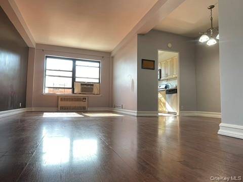 2 Bedroom Home for Sale in Rego Park - New York - USA - 4
