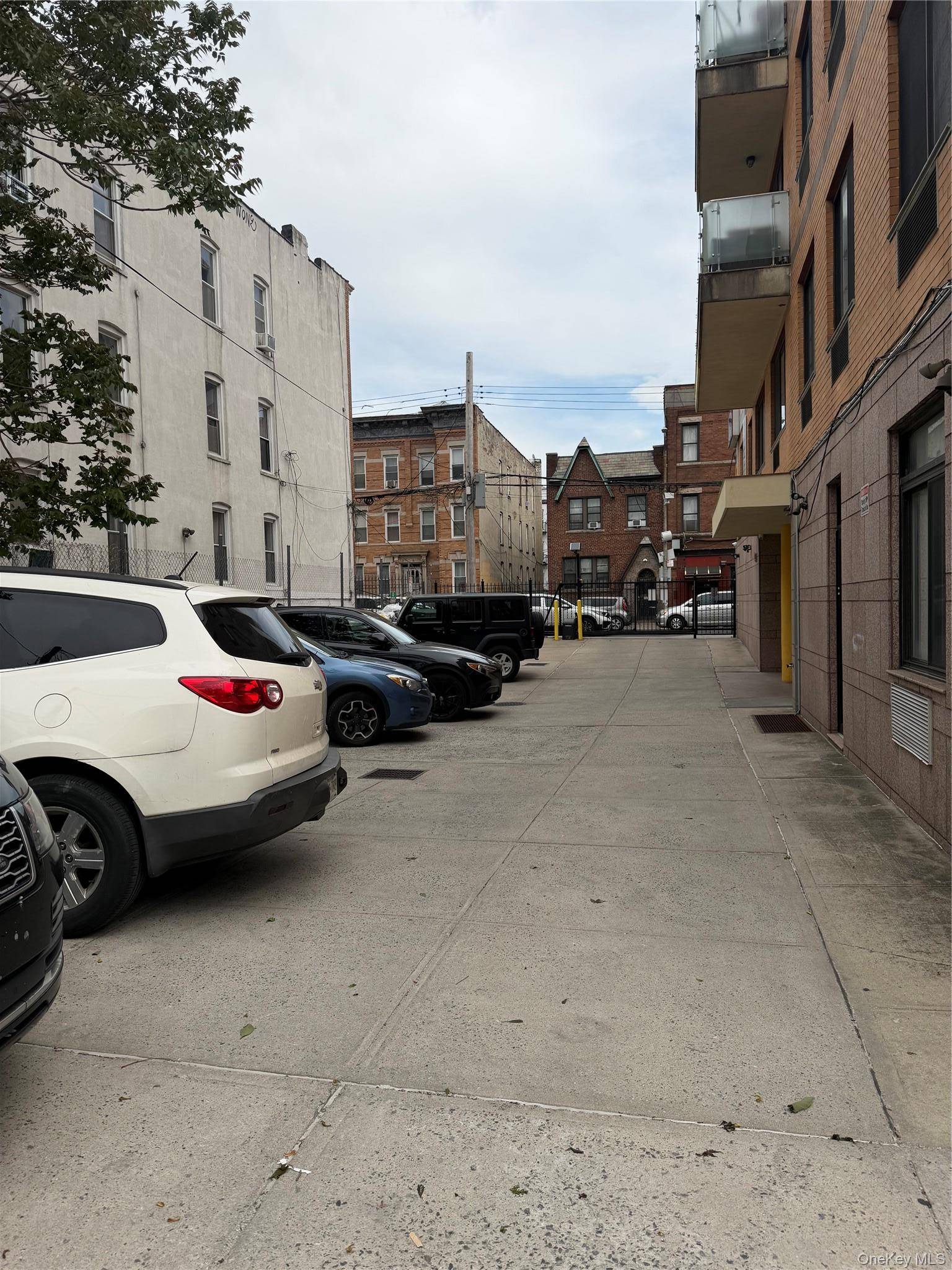 Apartamento com 2 Quartos à Venda em Ridgewood - Nova Iorque - EUA - 3