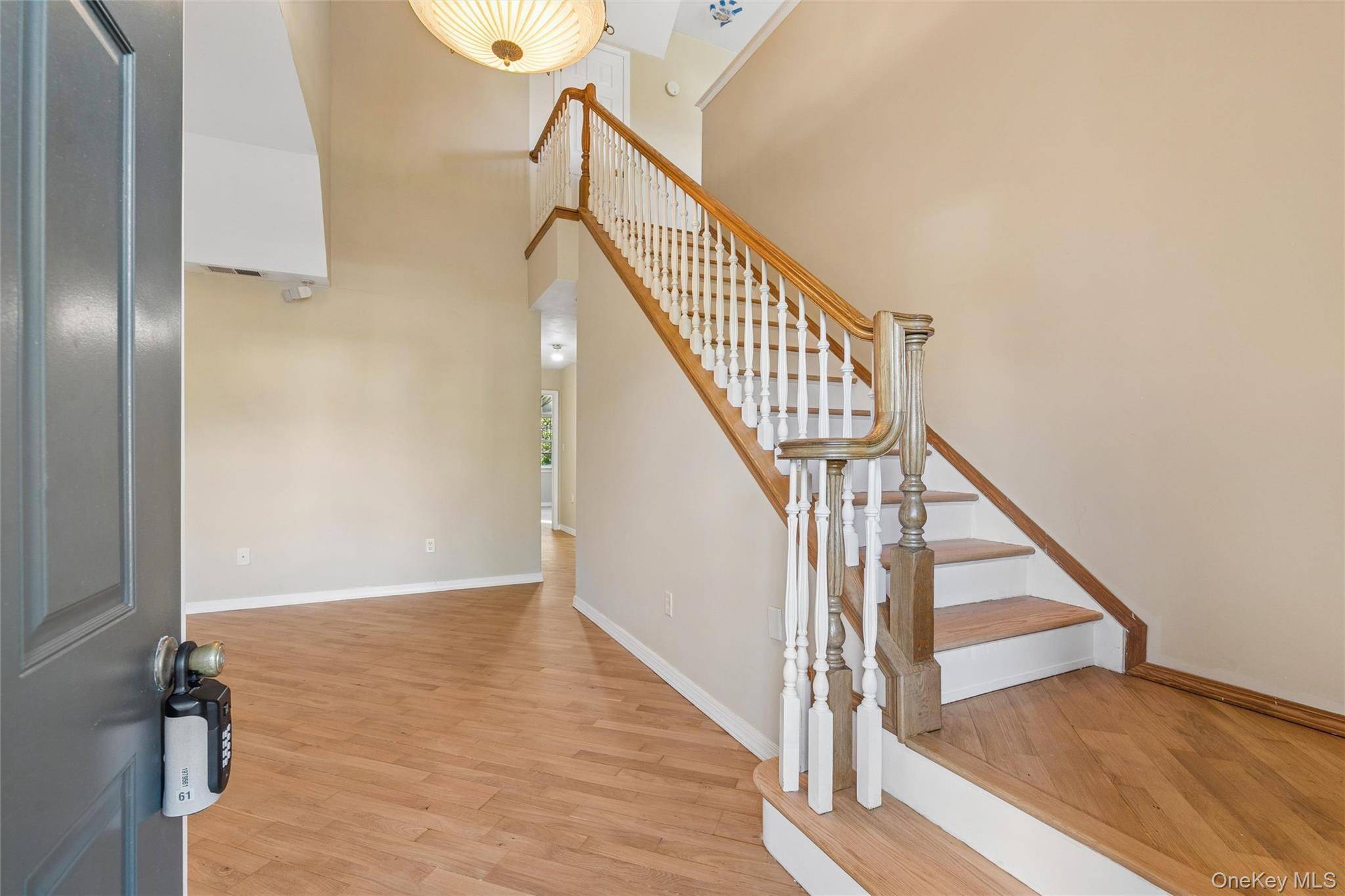 Apartamento com 2 Quartos à Venda em Riverhead - Nova Iorque - EUA - 3