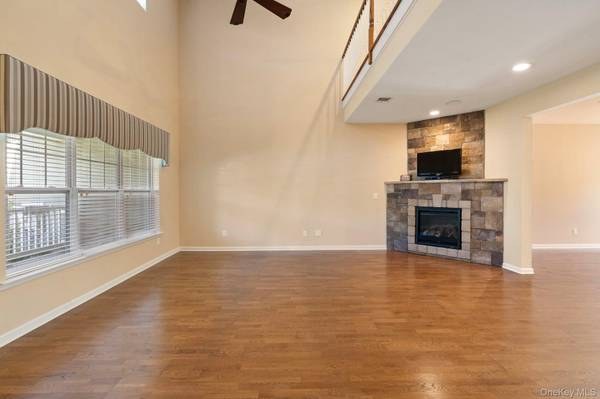 Apartamento com 2 Quartos à Venda em Riverhead - Nova Iorque - EUA - 6