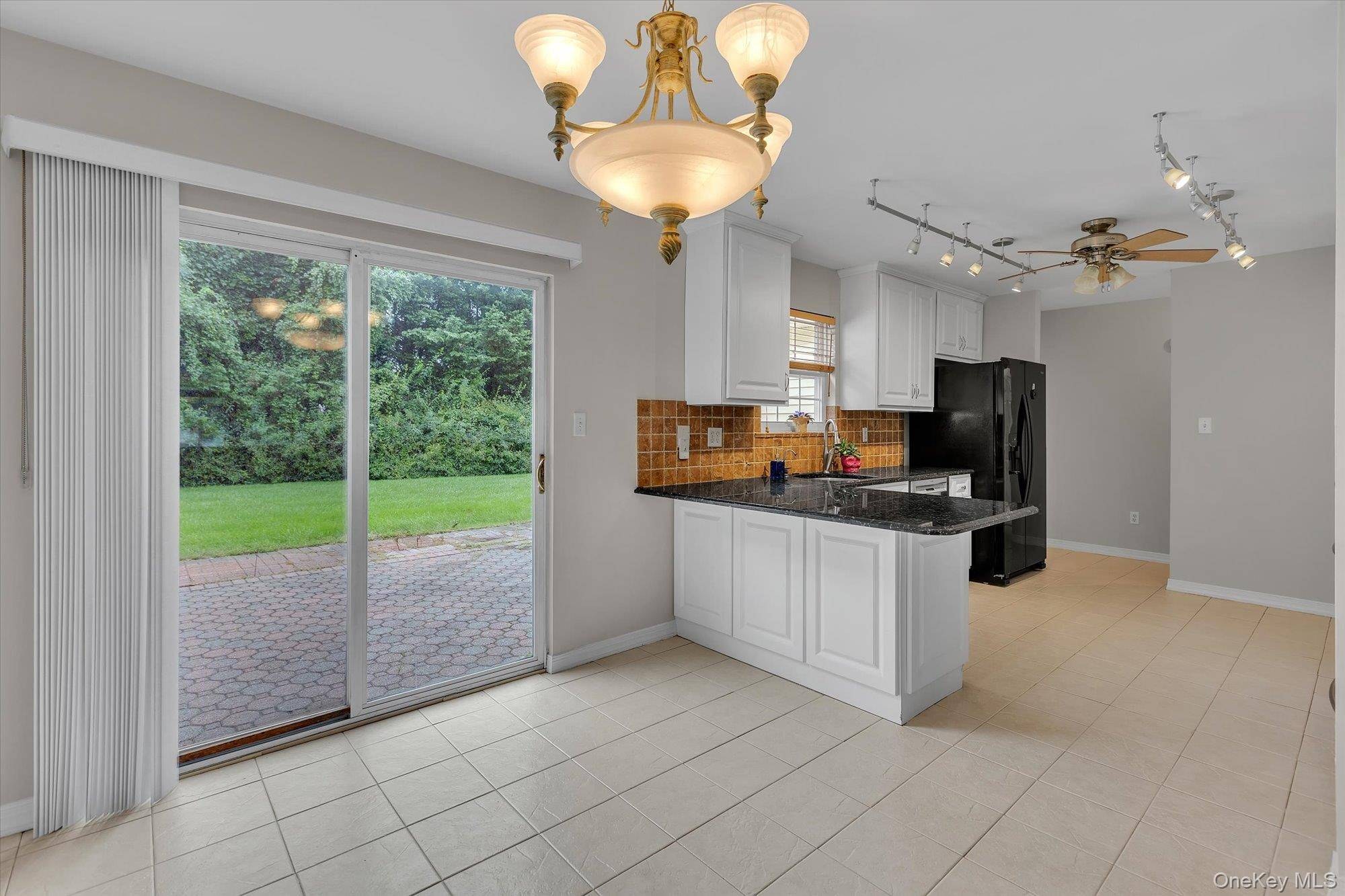 Apartamento com 2 Quartos à Venda em Riverhead - Nova Iorque - EUA - 8