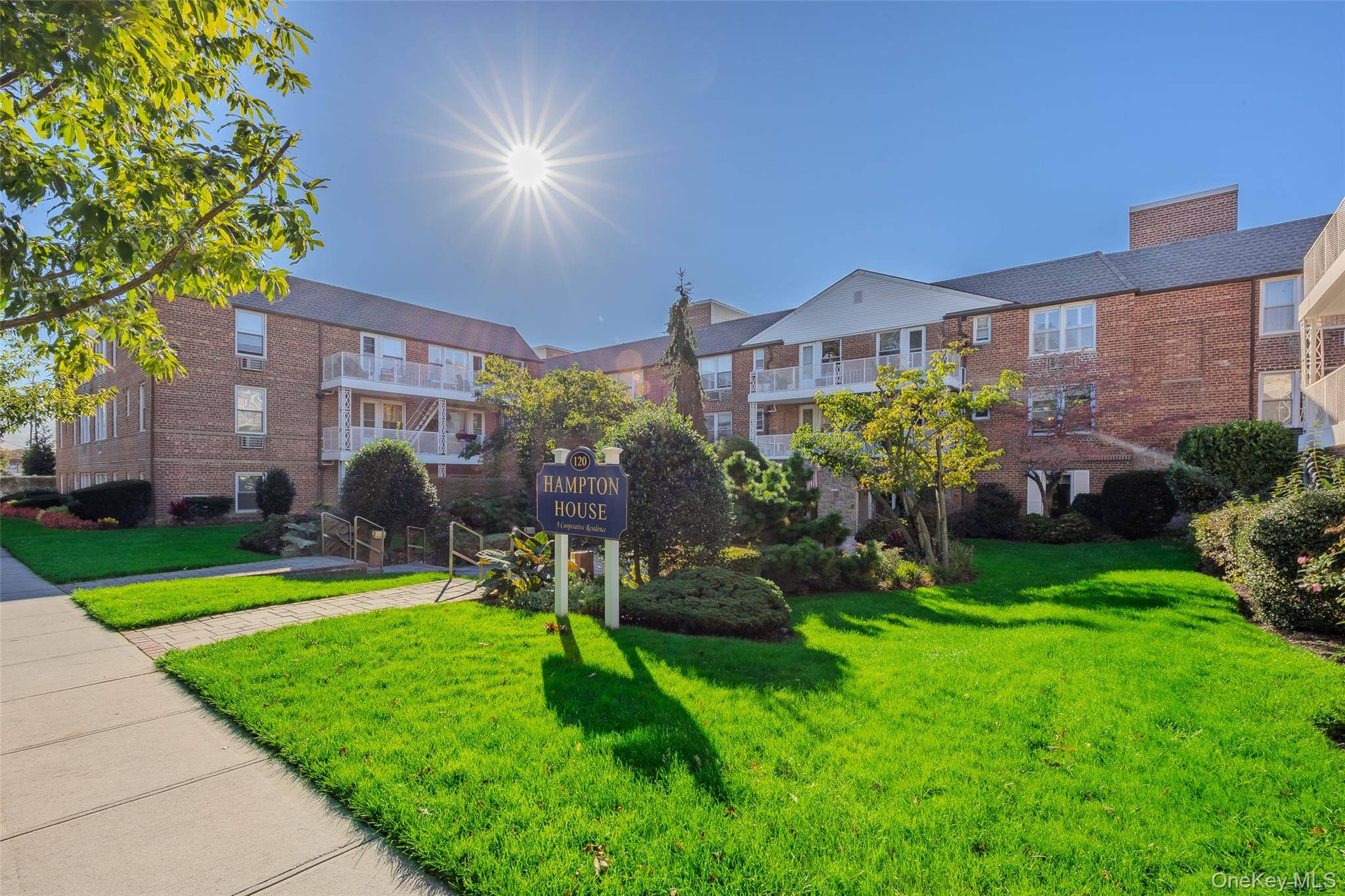 Apartamento com 2 Quartos à Venda em Rockville Centre - Nova Iorque - EUA - 1