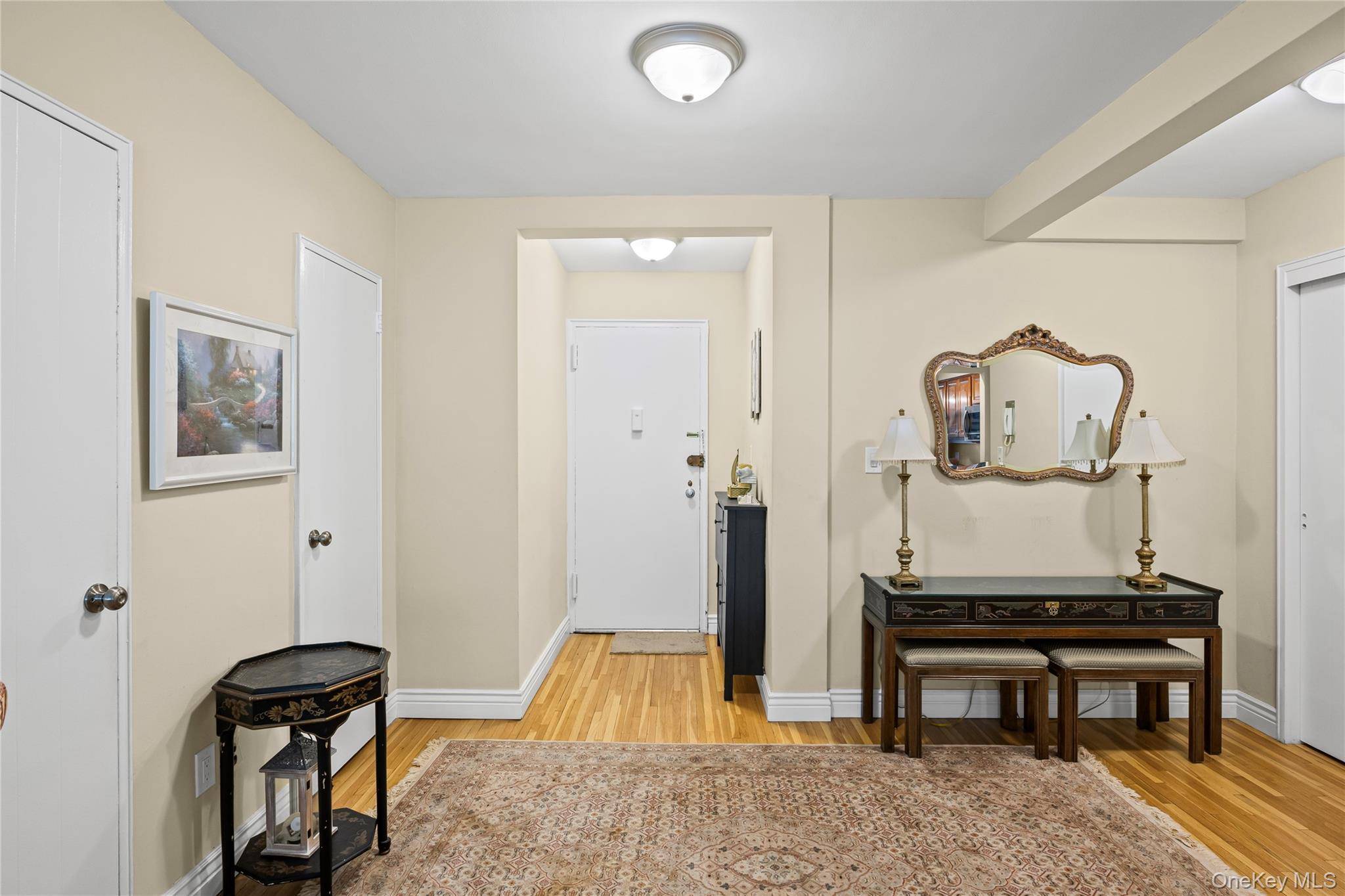 Apartamento com 2 Quartos à Venda em Rockville Centre - Nova Iorque - EUA - 2