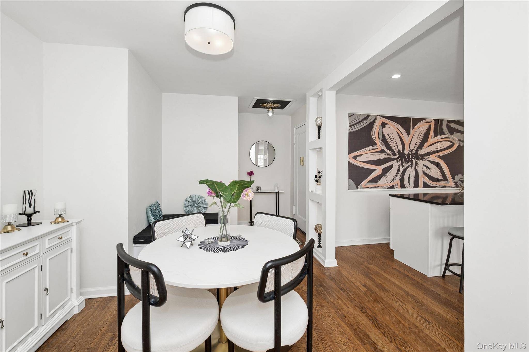 Apartamento com 2 Quartos à Venda em Rockville Centre - Nova Iorque - EUA - 2