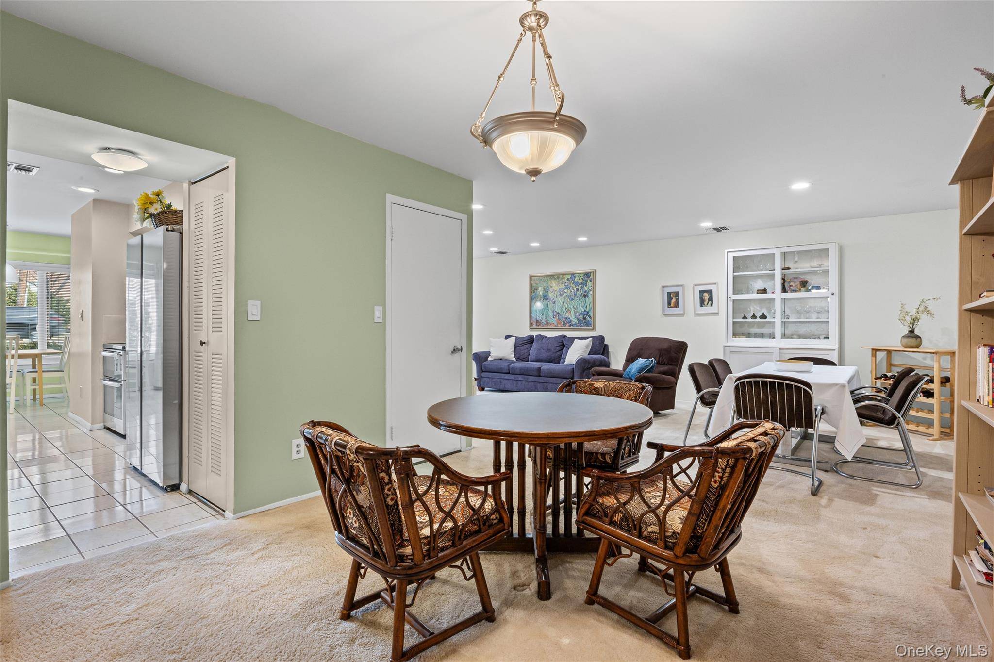 Apartamento com 2 Quartos à Venda em Rockville Centre - Nova Iorque - EUA - 3