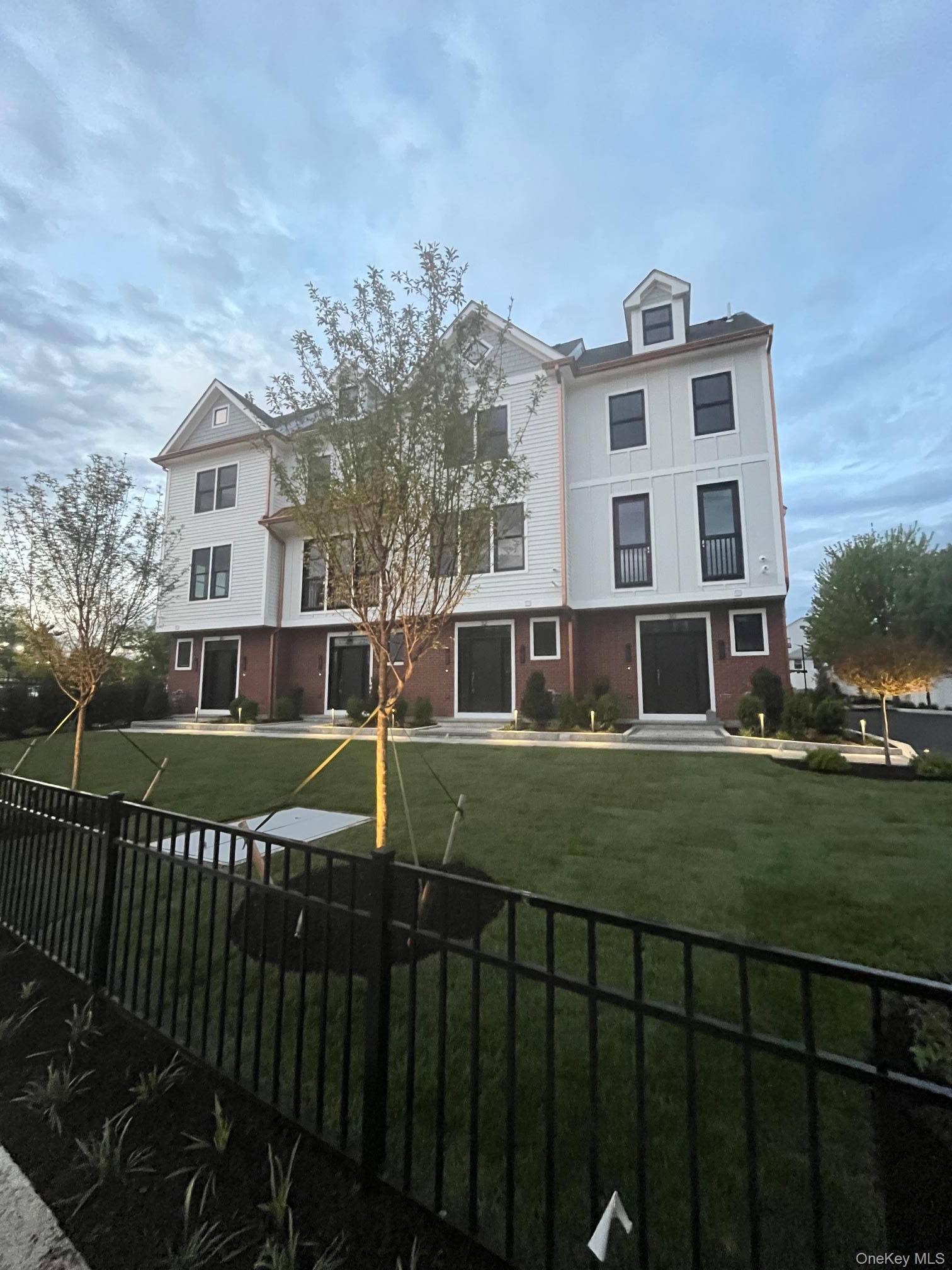 2 Bedroom Home for Sale in Sleepy Hollow - New York - USA - 3