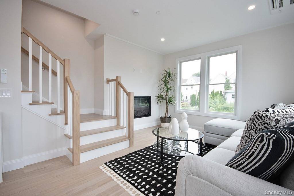 2 Bedroom Home for Sale in Sleepy Hollow - New York - USA - 6