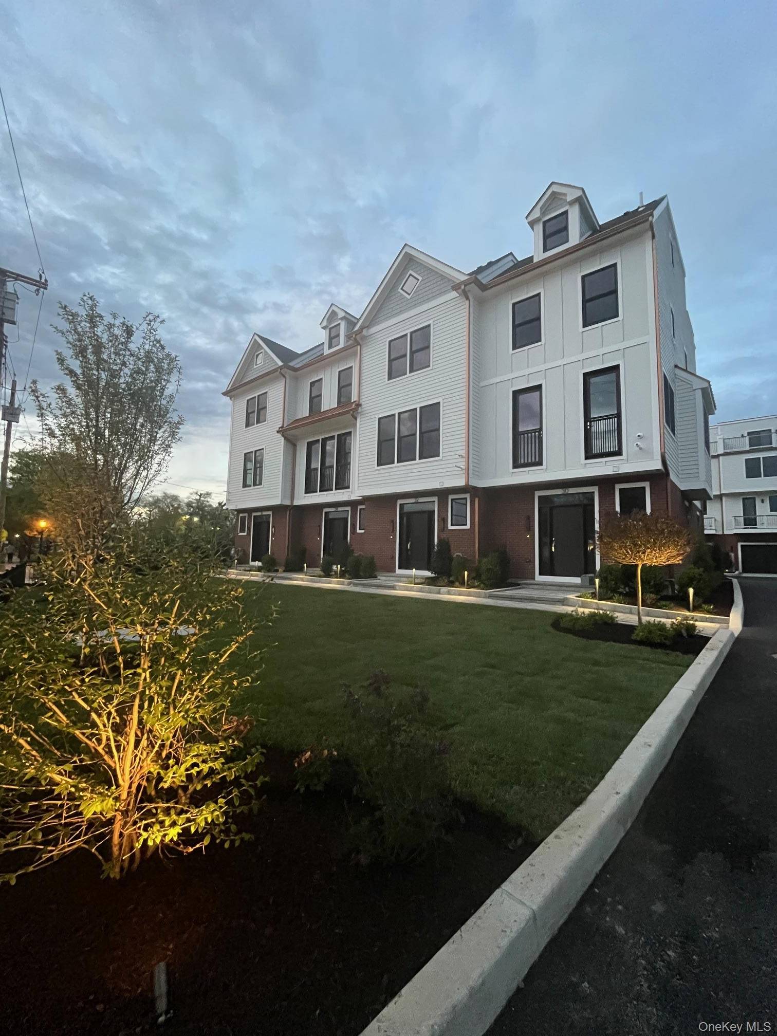 Apartamento com 2 Quartos à Venda em Sleepy Hollow - Nova Iorque - EUA - 2