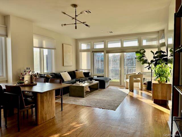 Apartamento de 2 Dormitorios en Venta en Staten Island - Nueva York - EE. UU. - 1