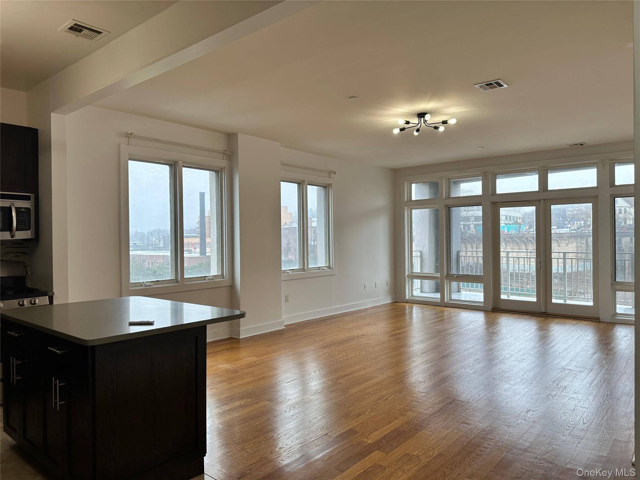 Apartamento de 2 Dormitorios en Venta en Staten Island - Nueva York - EE. UU. - 3