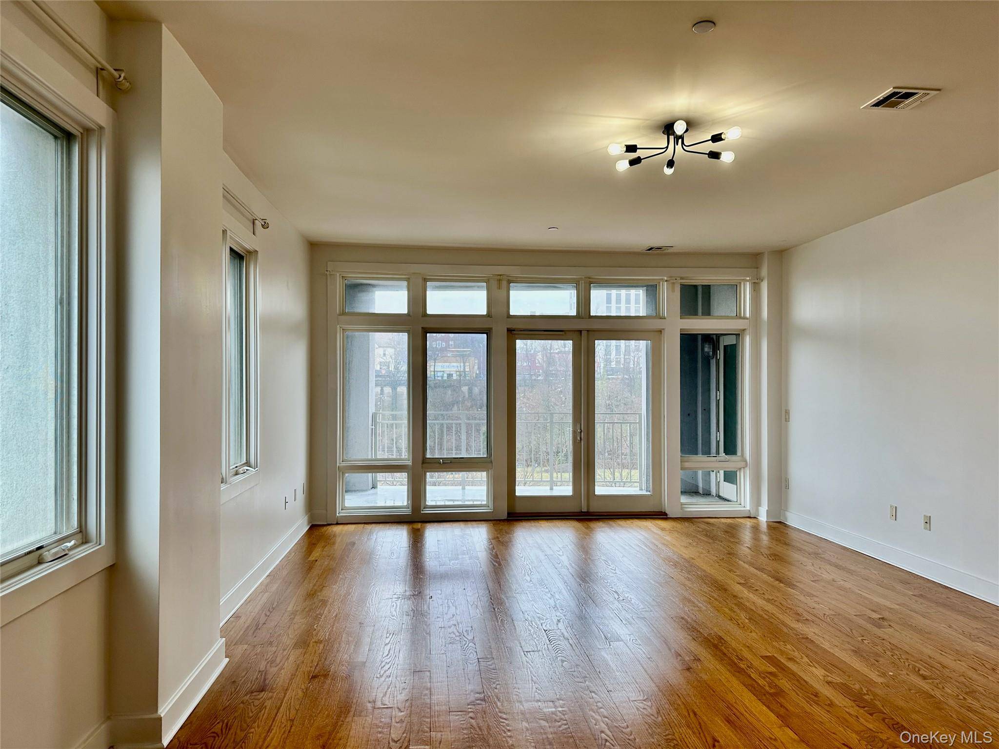 Apartamento de 2 Dormitorios en Venta en Staten Island - Nueva York - EE. UU. - 4