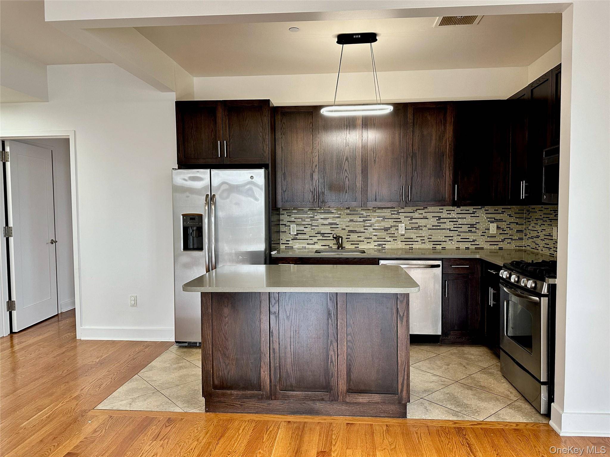 Apartamento de 2 Dormitorios en Venta en Staten Island - Nueva York - EE. UU. - 8