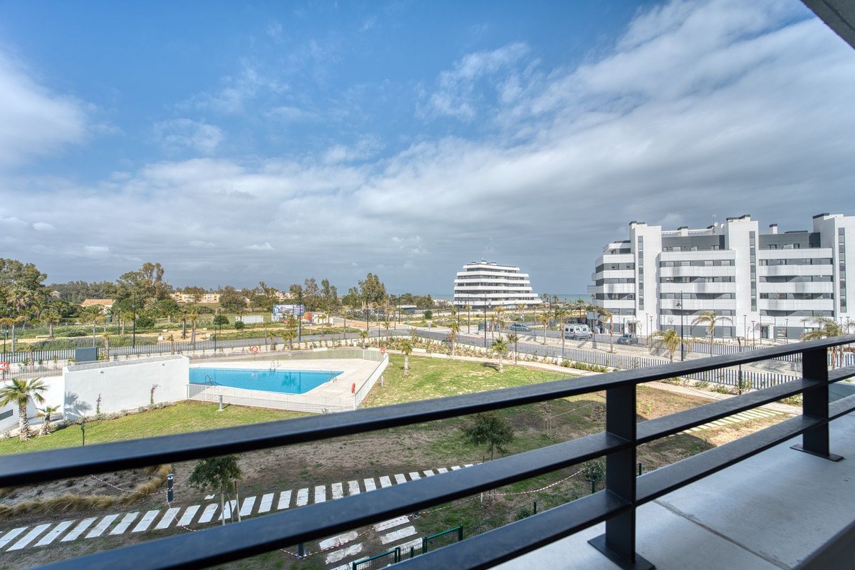 Apartamento de 2 Dormitorios en Venta en Torremolinos, Costa del Sol - 1