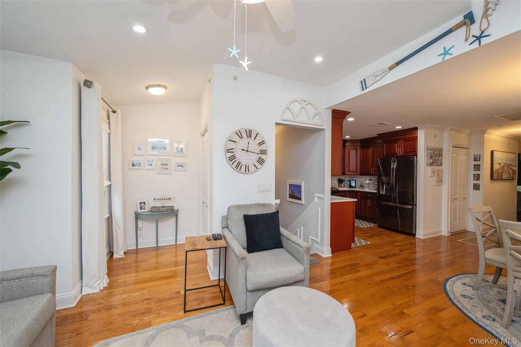 2 Bedroom Apartment for Sale in Westbury - New York - USA - 7