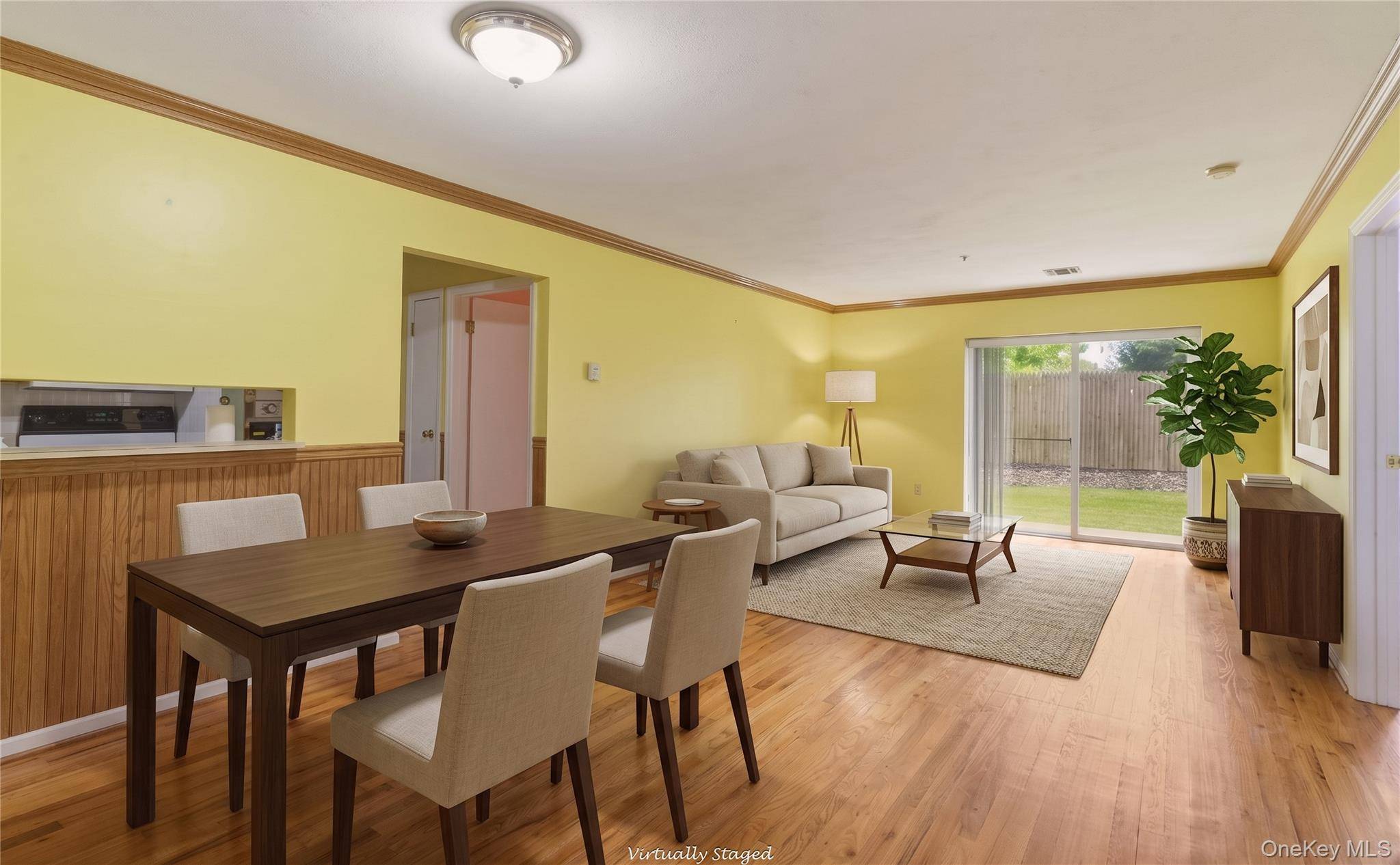 2 Bedroom Home for Sale in Westbury - New York - USA - 8