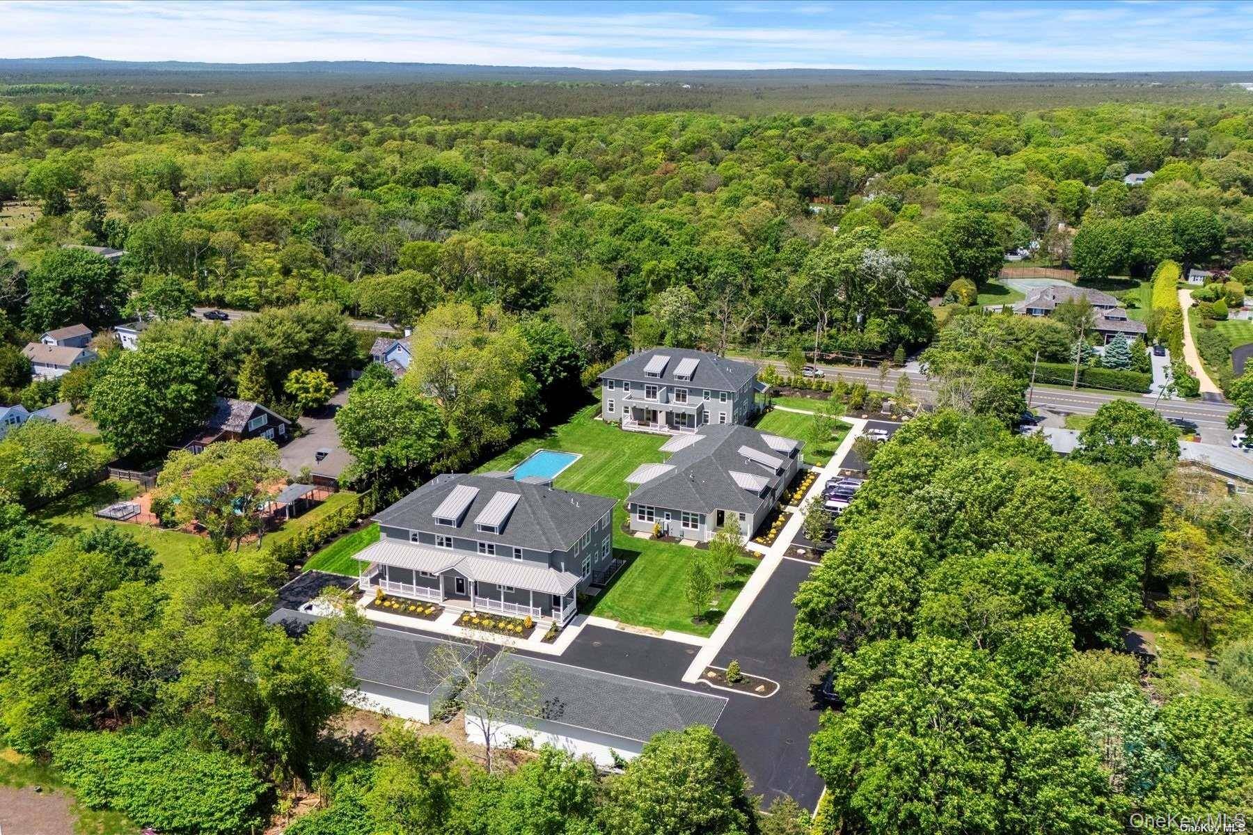 Apartamento com 2 Quartos à Venda em Westhampton - Nova Iorque - EUA - 1