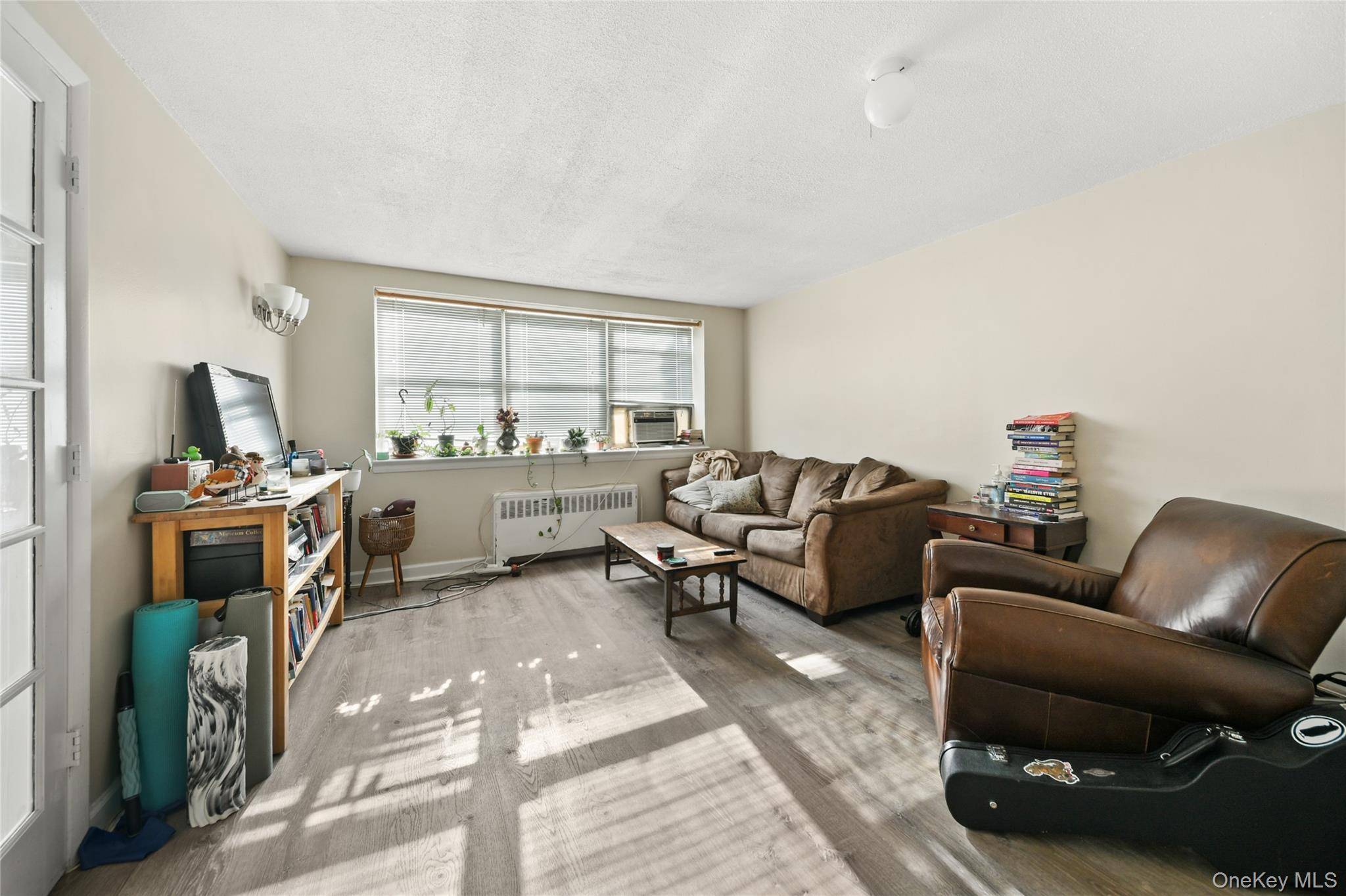 2 Bedroom Home for Sale in White Plains - New York - USA - 4