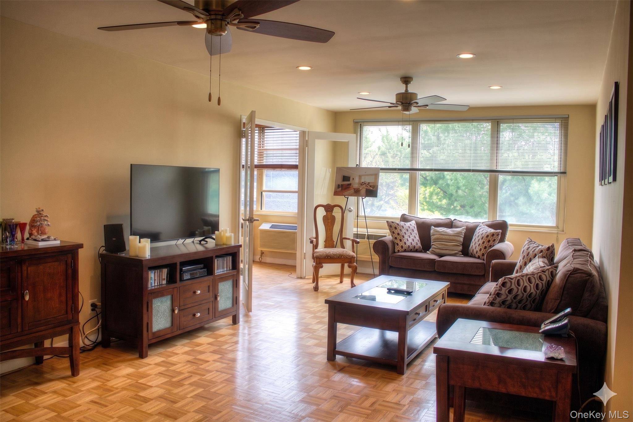 Apartamento com 2 Quartos à Venda em White Plains - Nova Iorque - EUA - 1