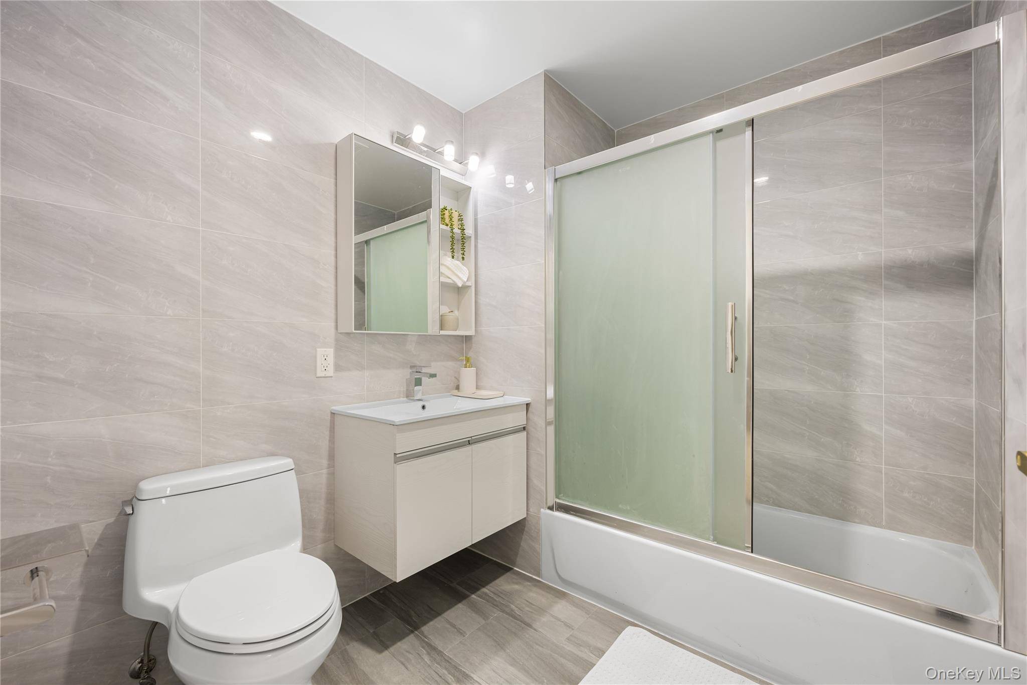Apartamento de 2 Dormitorios en Venta en Woodside - Nueva York - EE. UU. - 8